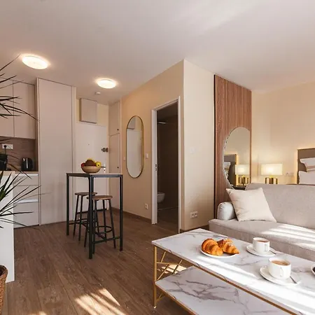 Sofi Appart-hôtel, Balcon, Parking Privé